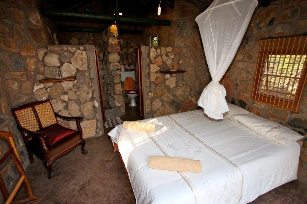 Villa Sasa Safari Camp & Tours à Outjo Extérieur photo