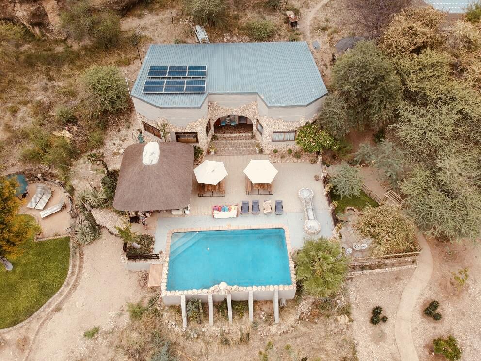 Villa Sasa Safari Camp & Tours à Outjo Extérieur photo