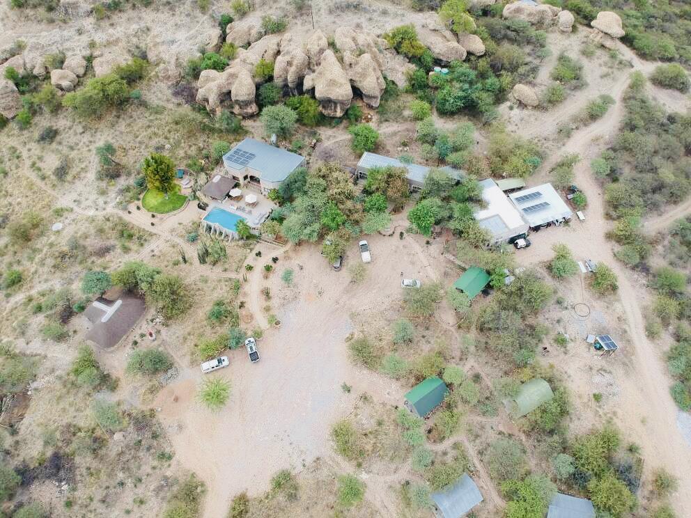 Villa Sasa Safari Camp & Tours à Outjo Extérieur photo