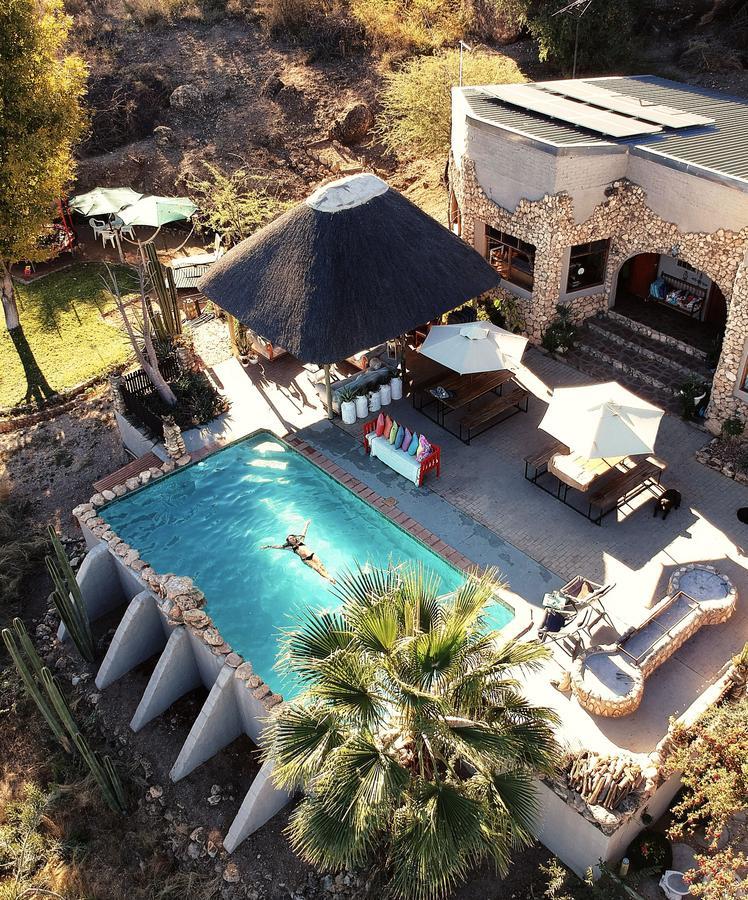 Villa Sasa Safari Camp & Tours à Outjo Extérieur photo